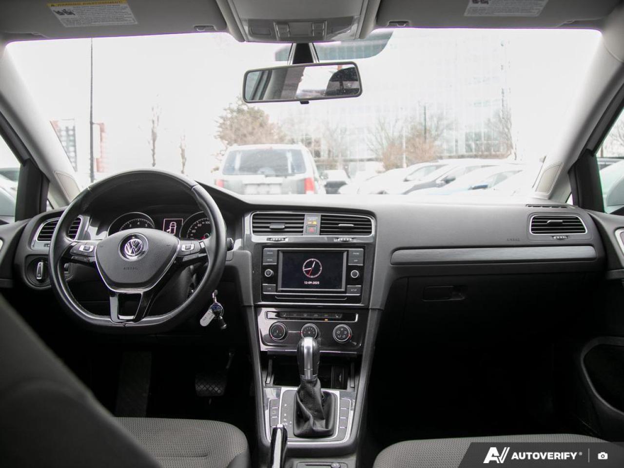 2019 Volkswagen Golf  Photo