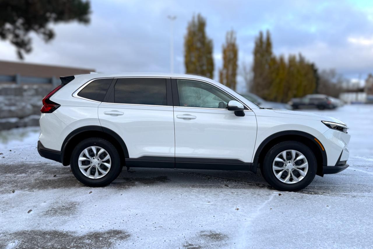 2025 Honda CR-V LX AWD | BLUETOOTH |  BLIND SPOT |  REMOTE START Photo3