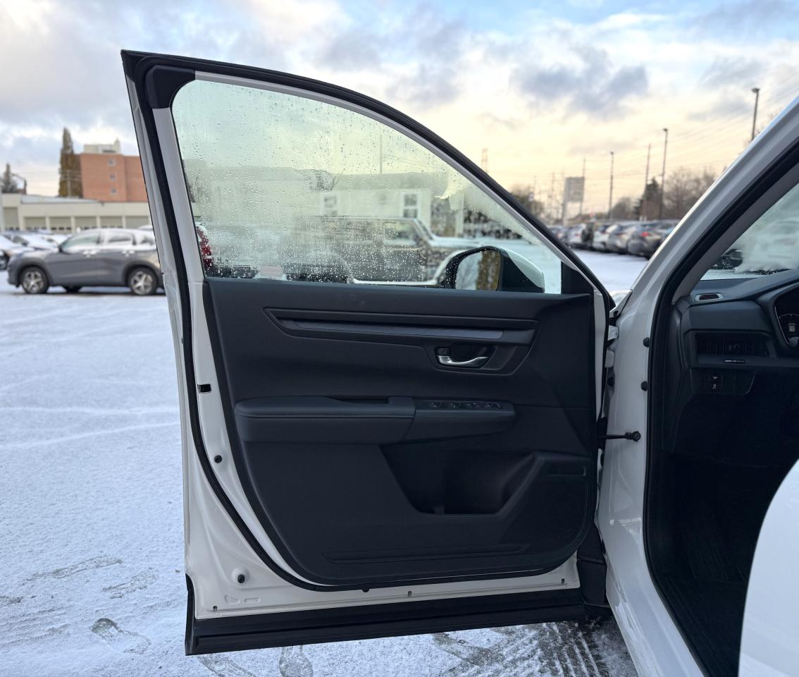 2025 Honda CR-V LX AWD | BLUETOOTH |  BLIND SPOT |  REMOTE START Photo