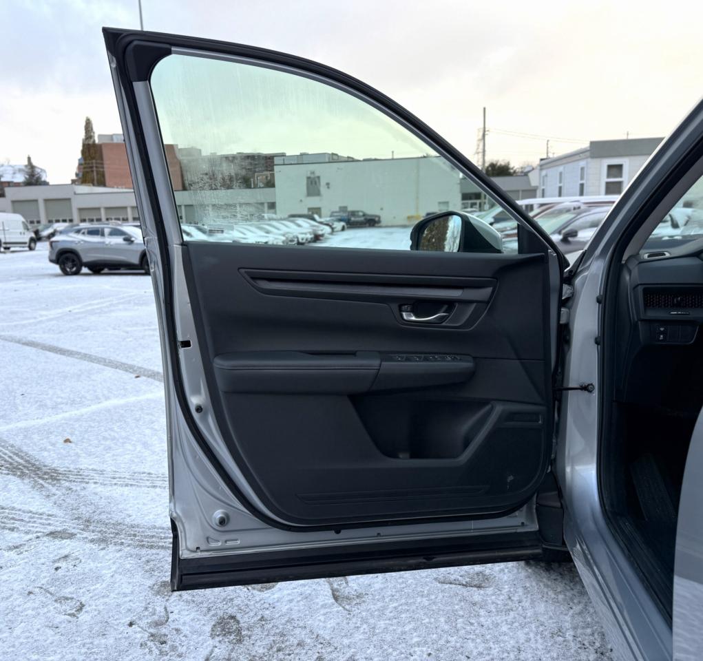 2025 Honda CR-V LX AWD | BLUETOOTH |  BLIND SPOT |  REMOTE START Photo