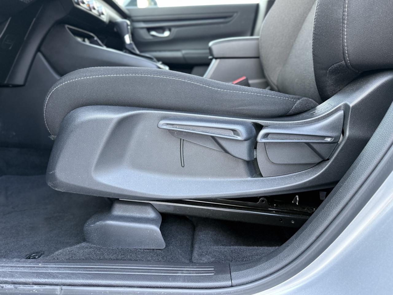 2025 Honda CR-V LX AWD | BLUETOOTH |  BLIND SPOT |  REMOTE START Photo