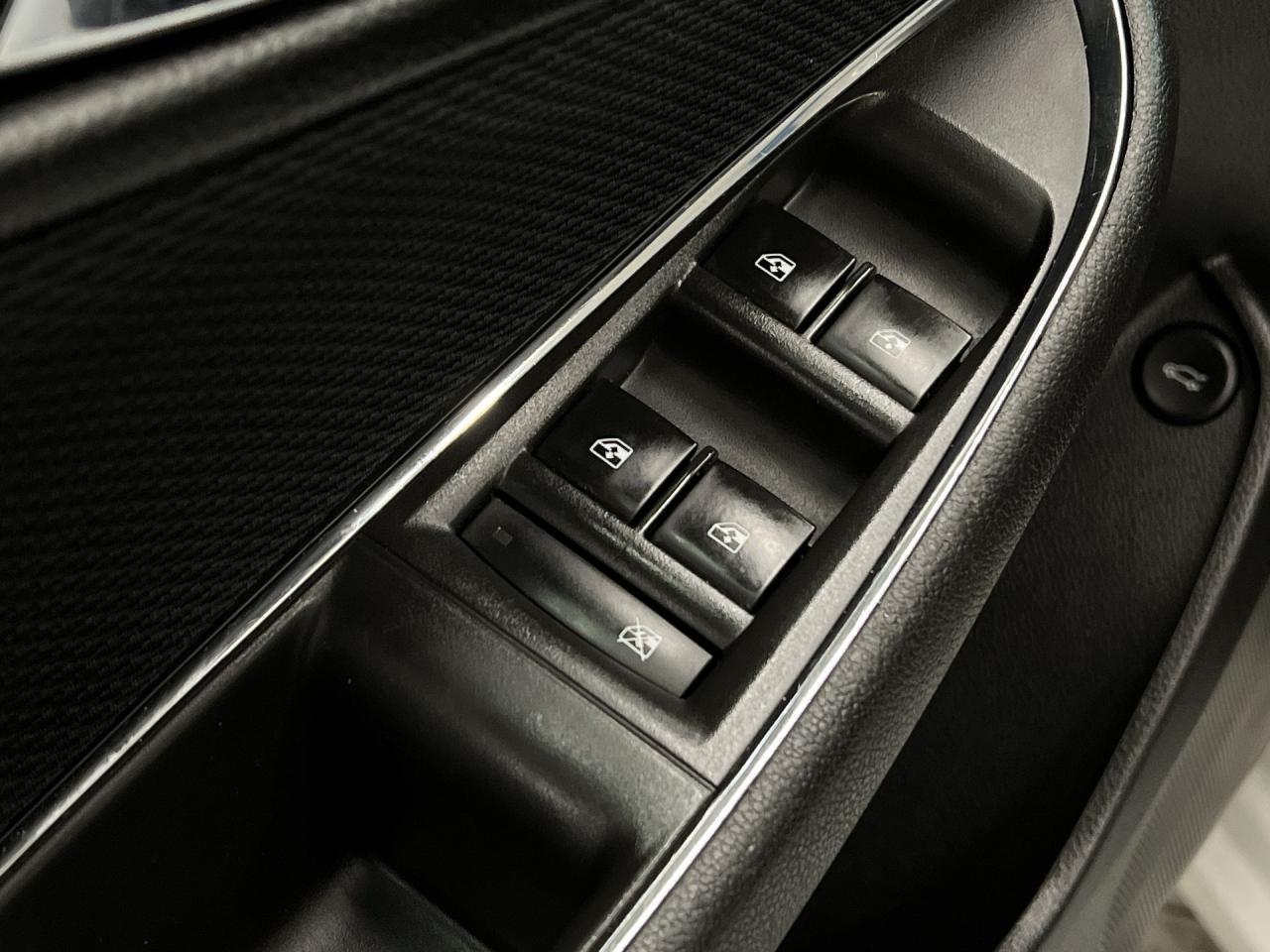 2016 Chevrolet Cruze LS |6-SPEED |ONLY 62,000KMS! |REAR CAM | BLUETOOTH Photo