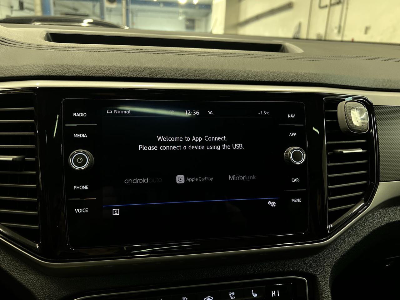 2020 Volkswagen Atlas Cross Sport EXECLINE AWD | COOLED LEATHER |PANO ROOF | 360 CAM Photo