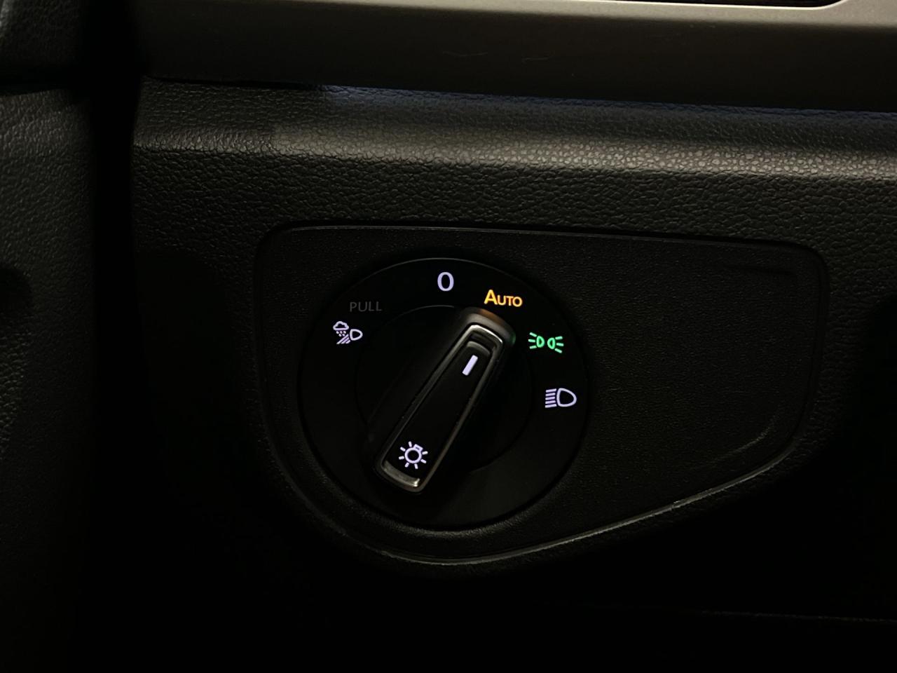 2020 Volkswagen Atlas Cross Sport EXECLINE AWD | COOLED LEATHER |PANO ROOF | 360 CAM Photo