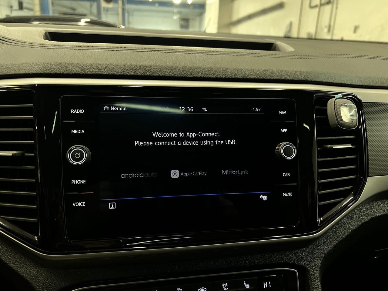 2020 Volkswagen Atlas Cross Sport EXECLINE AWD | COOLED LEATHER |PANO ROOF | 360 CAM Photo