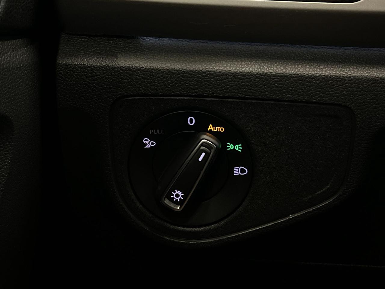 2020 Volkswagen Atlas Cross Sport EXECLINE AWD | COOLED LEATHER |PANO ROOF | 360 CAM Photo