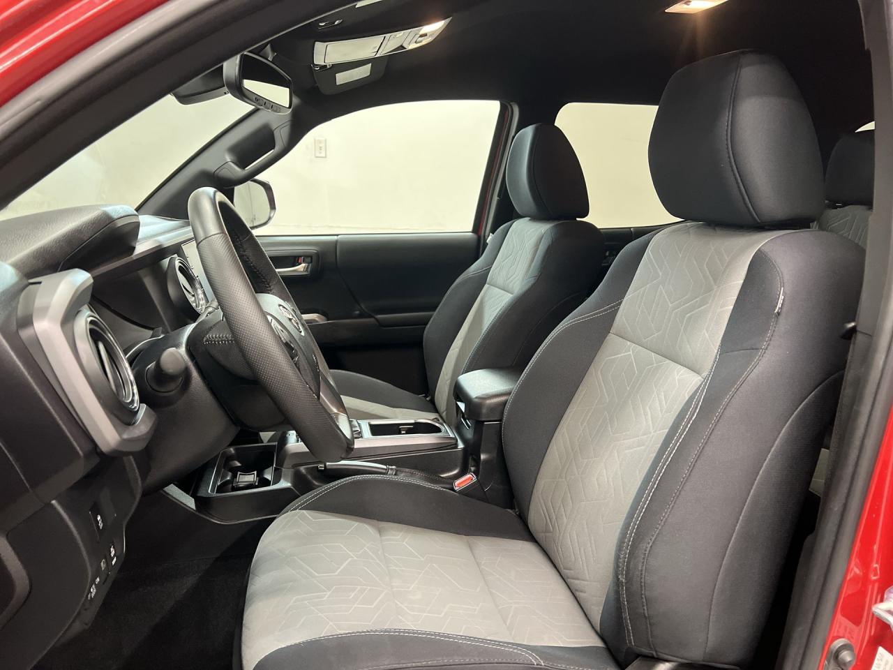 2023 Toyota Tacoma TRD SPORT 4X4 | DBL CAB | HTD SEATS | CARPLAY |NAV Photo