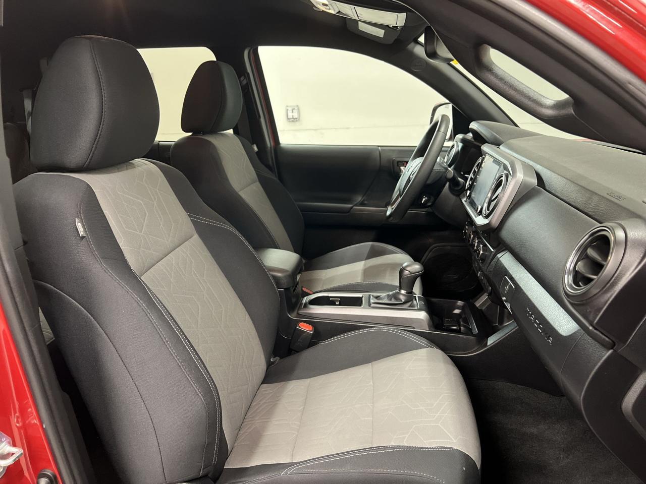 2023 Toyota Tacoma TRD SPORT 4X4 | DBL CAB | HTD SEATS | CARPLAY |NAV Photo