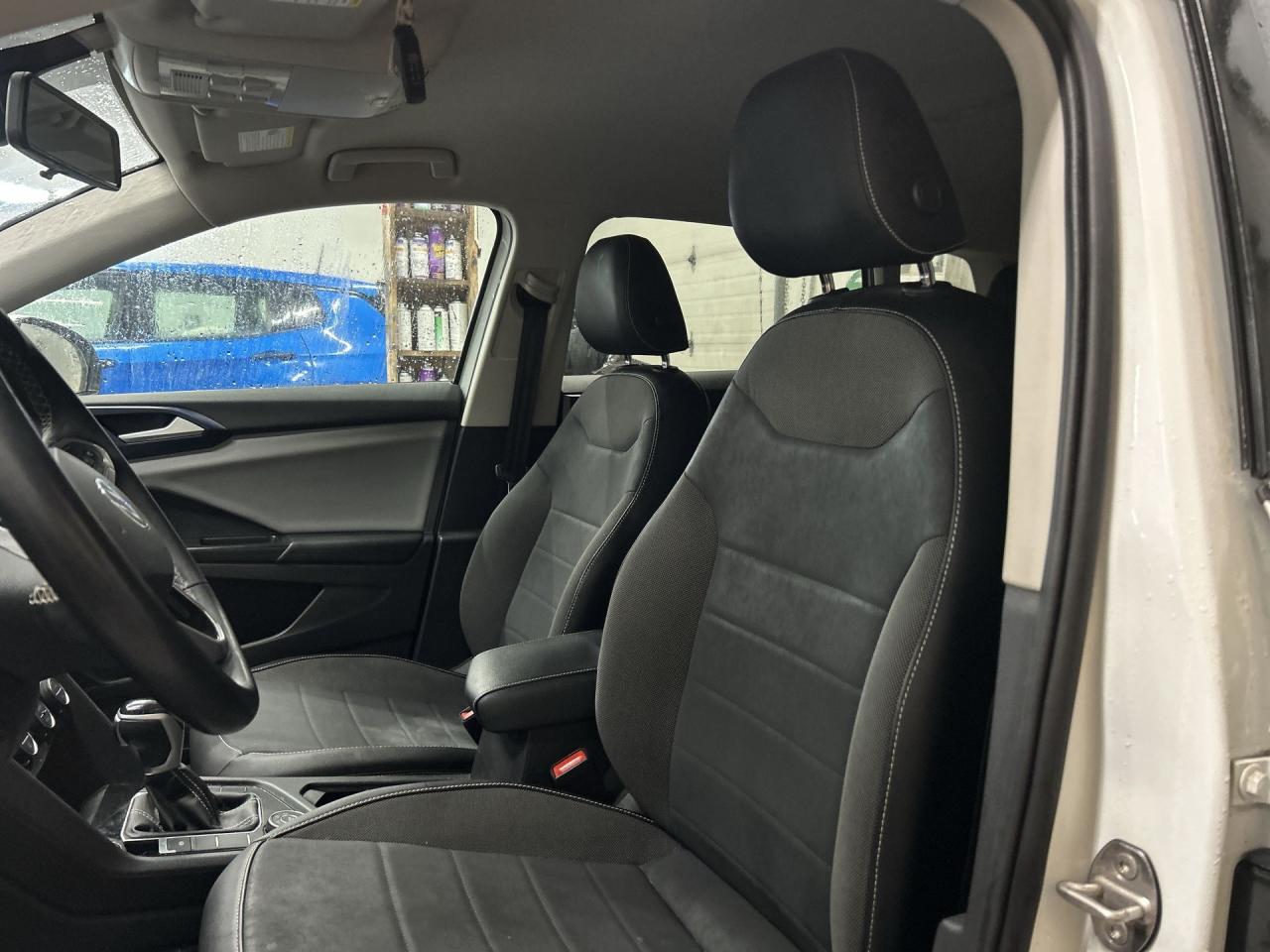 2022 Volkswagen Taos COMFORTLINE AWD | HTD SEATS | WIRELESS CARPLAY Photo2