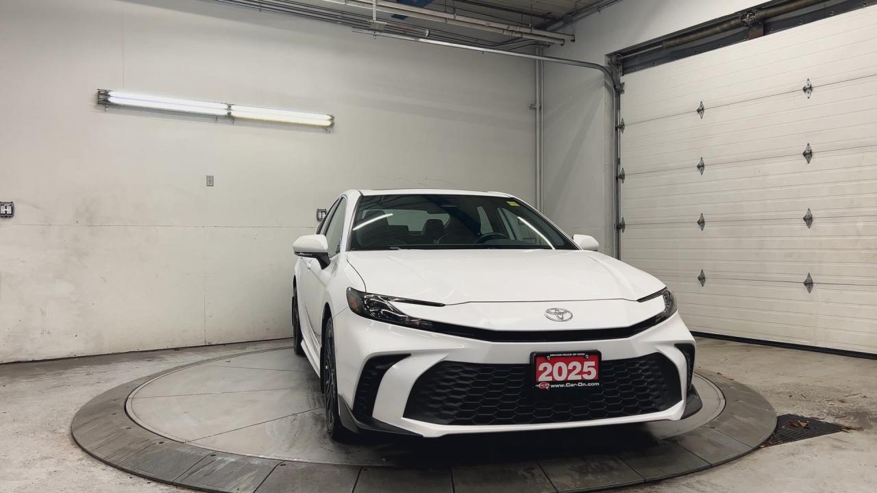 2025 Toyota Camry HYBRID SE UPGRADE AWD | LEATHER |SUNROOF | ALLOYS Photo2