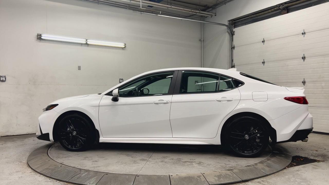 2025 Toyota Camry HYBRID SE UPGRADE AWD | LEATHER |SUNROOF | ALLOYS Photo