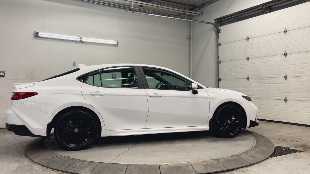 2025 Toyota Camry HYBRID SE UPGRADE AWD | LEATHER |SUNROOF | ALLOYS Photo