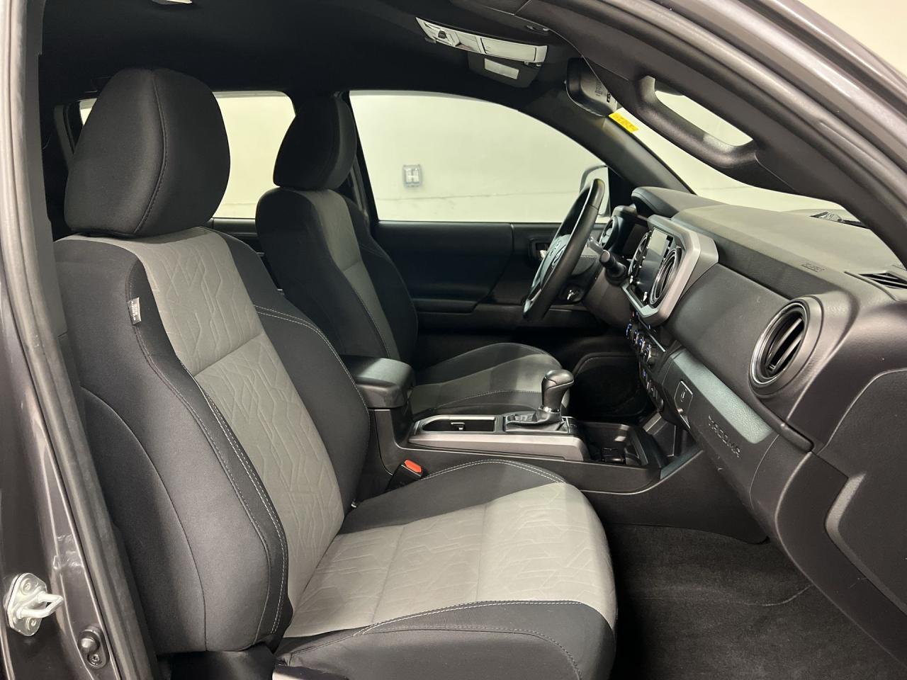 2022 Toyota Tacoma TRD SPORT 4X4 | DBL CAB | LOW KMS! | HTD SEATS Photo