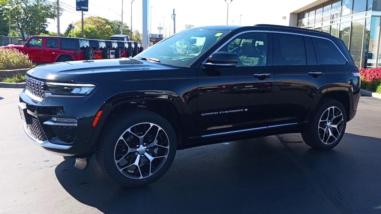 2025 Jeep Grand Cherokee Summit Reserve 4x4 Photo3