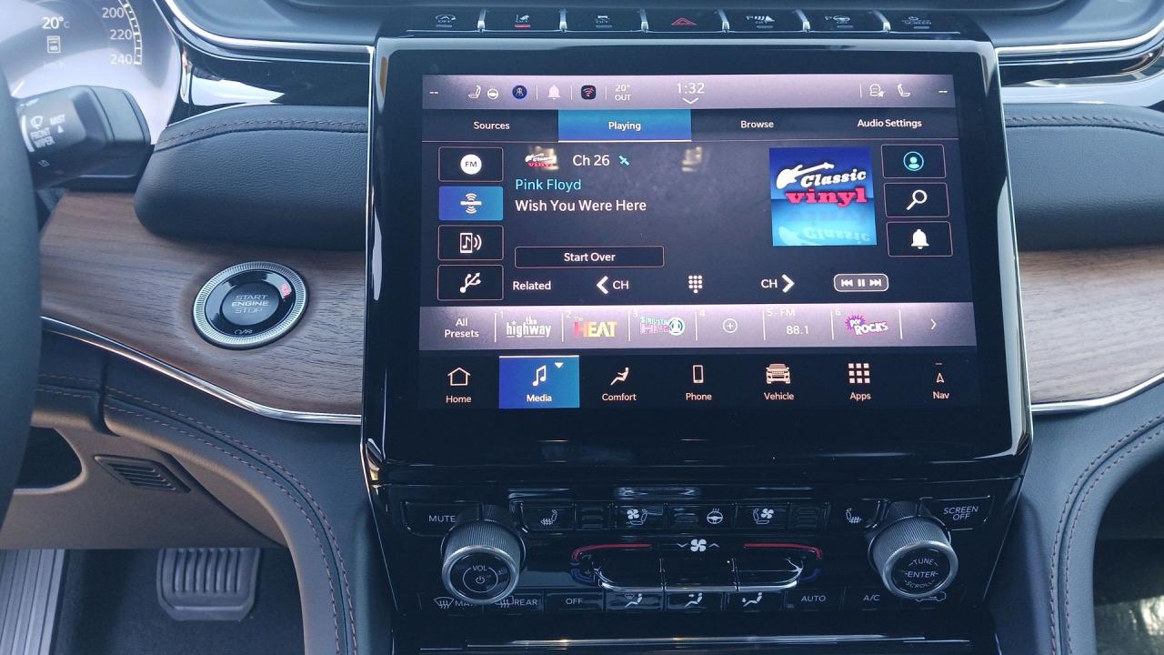 2025 Jeep Grand Cherokee Summit Reserve 4x4 Photo