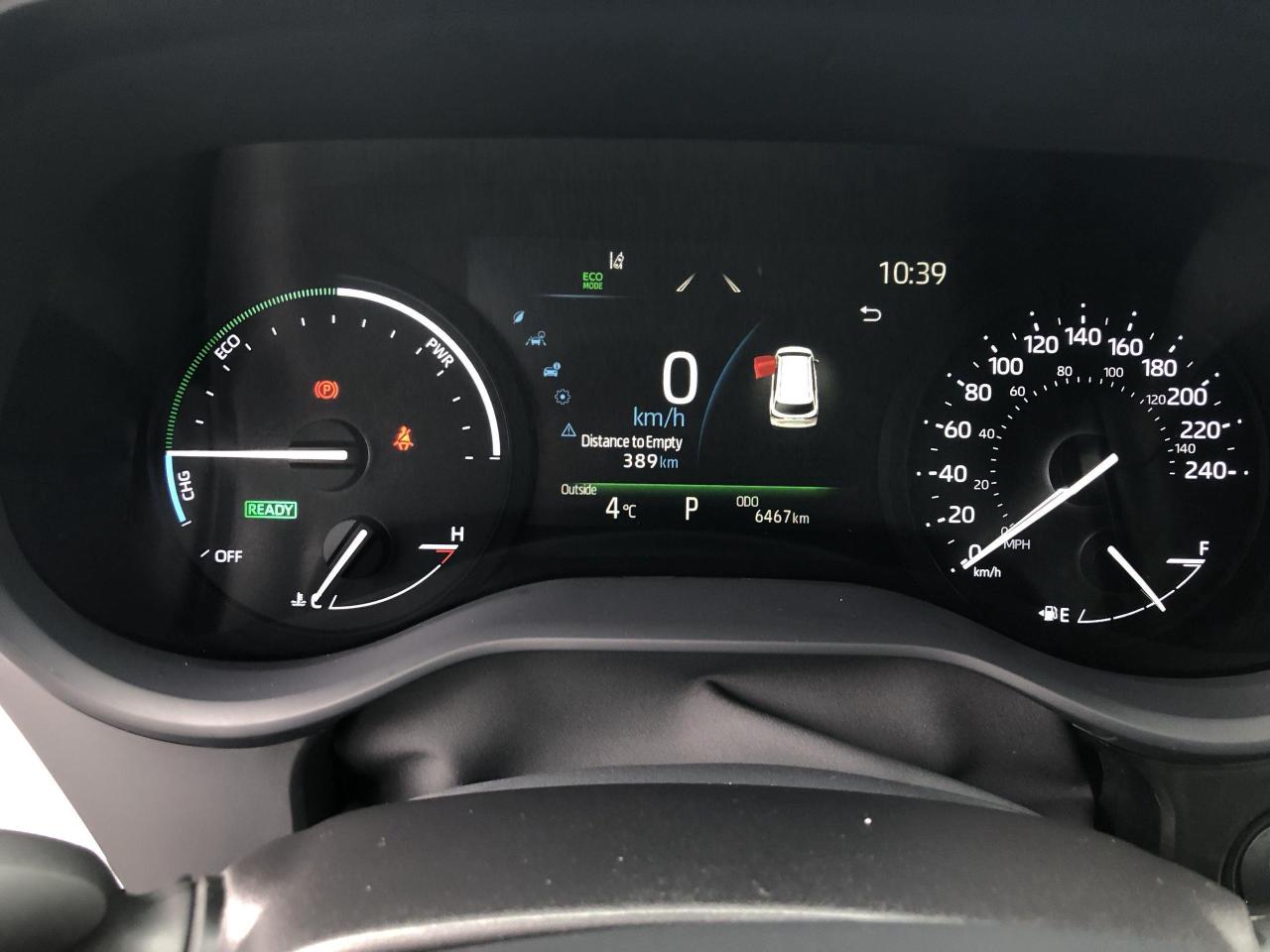 2025 Toyota Sienna LE 8-Passenger LIKE NEW!!  HYBRID, ONLY 6,834KMS, Photo