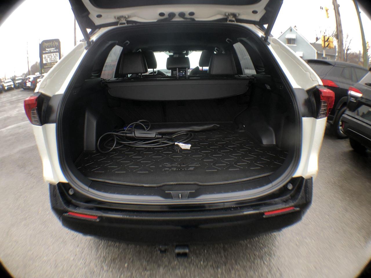 2021 Toyota RAV4 Prime XSE XSE PRIME PLUG IN!!  SOFTEX, ROOF, HTD. SEATS Photo