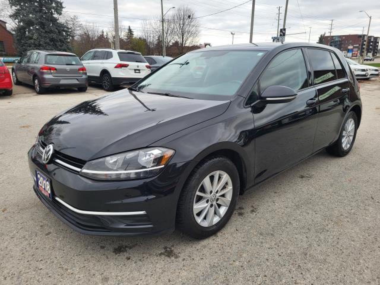 2018 Volkswagen Golf TRENDLINE Photo