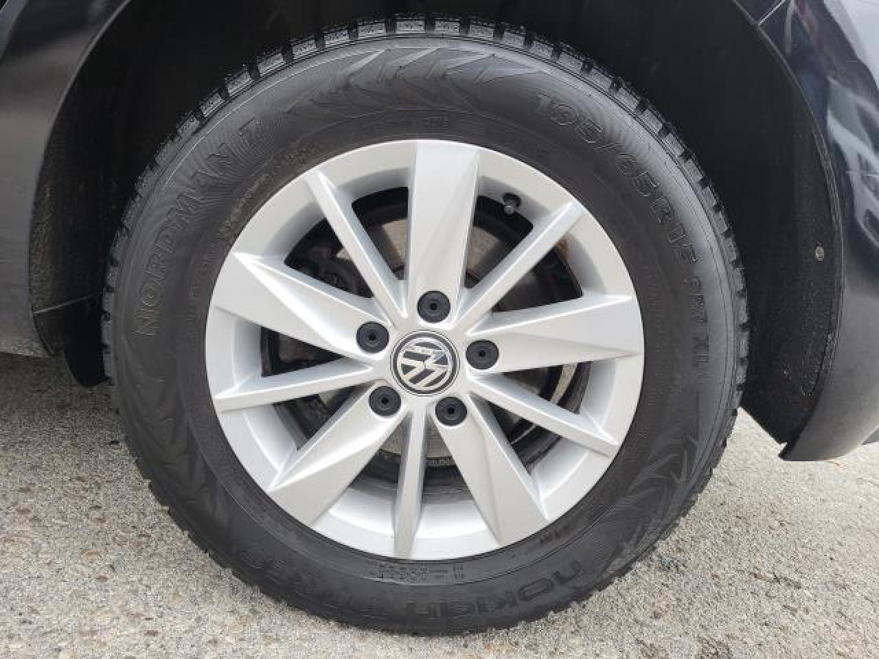 2018 Volkswagen Golf TRENDLINE Photo17