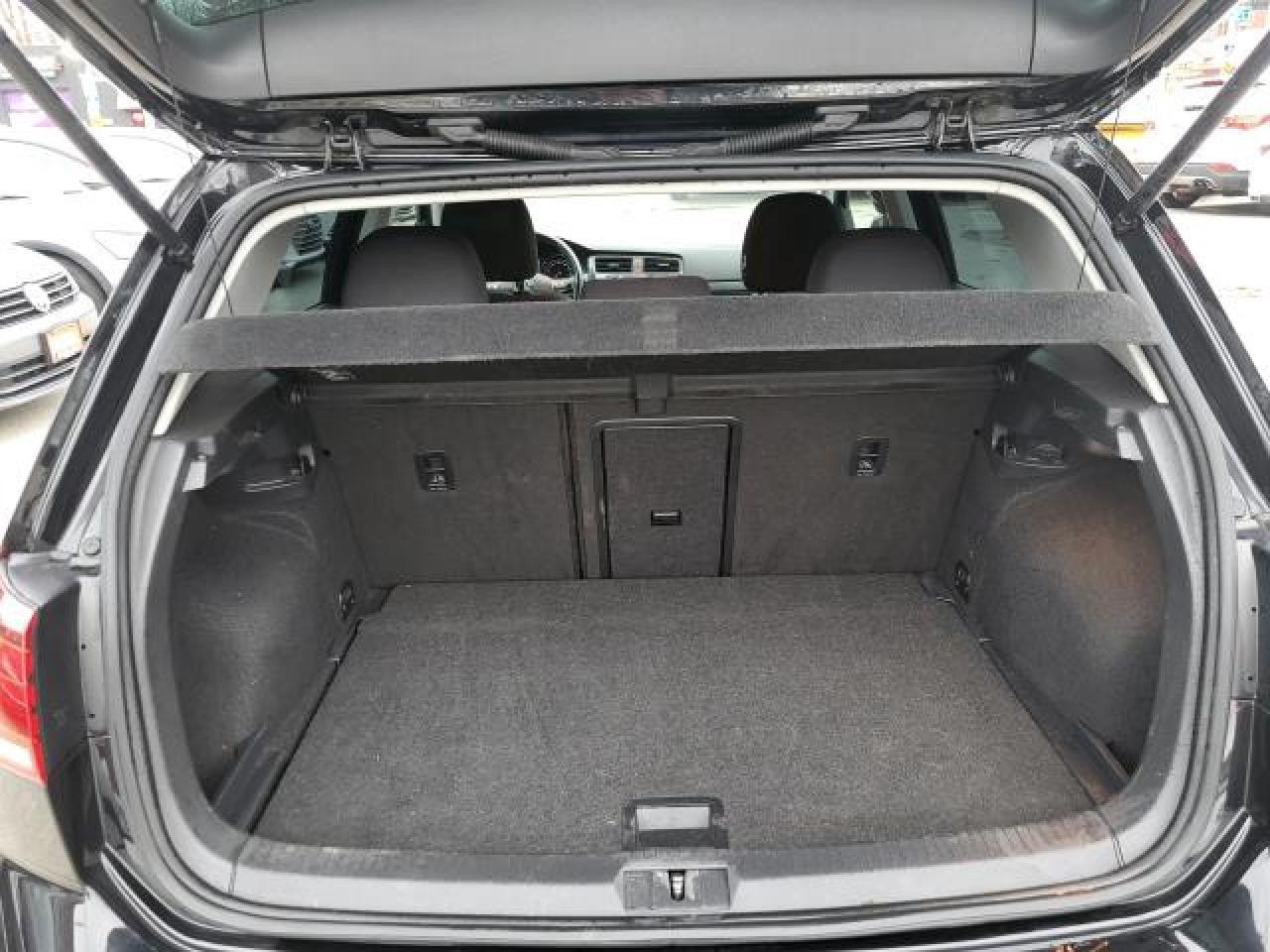 2018 Volkswagen Golf TRENDLINE Photo16