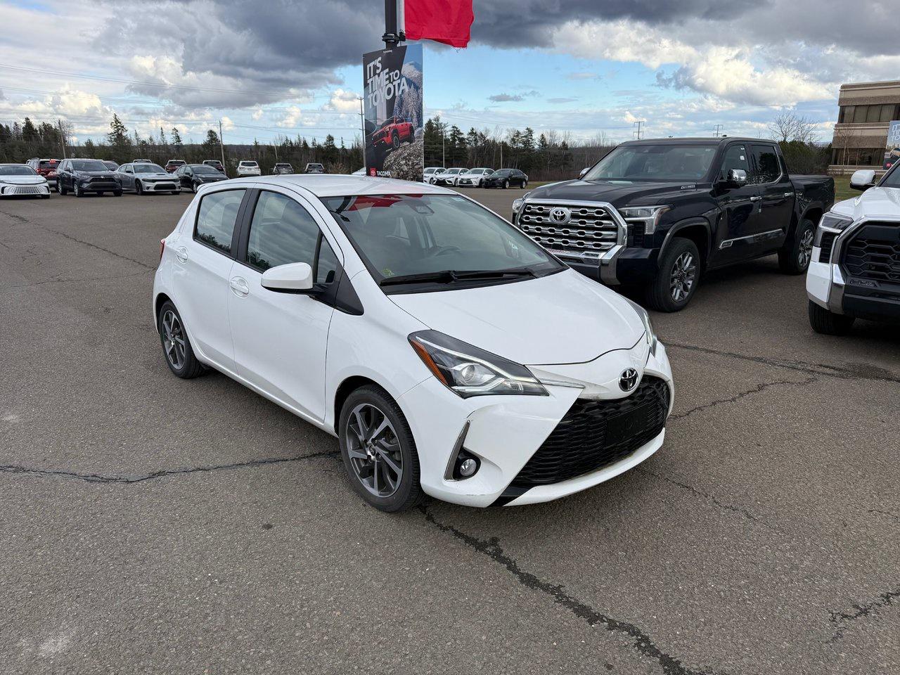 2018 Toyota Yaris HATCHBACK SE Photo