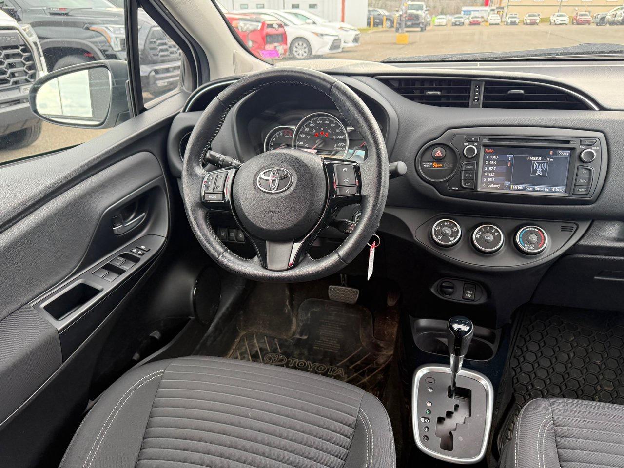 2018 Toyota Yaris HATCHBACK SE Photo