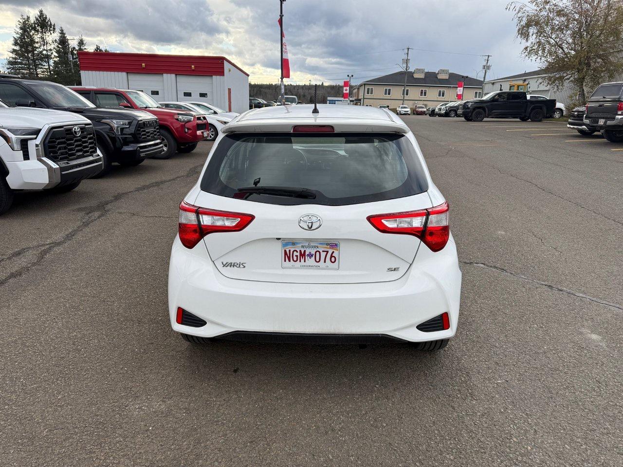 2018 Toyota Yaris HATCHBACK SE Photo