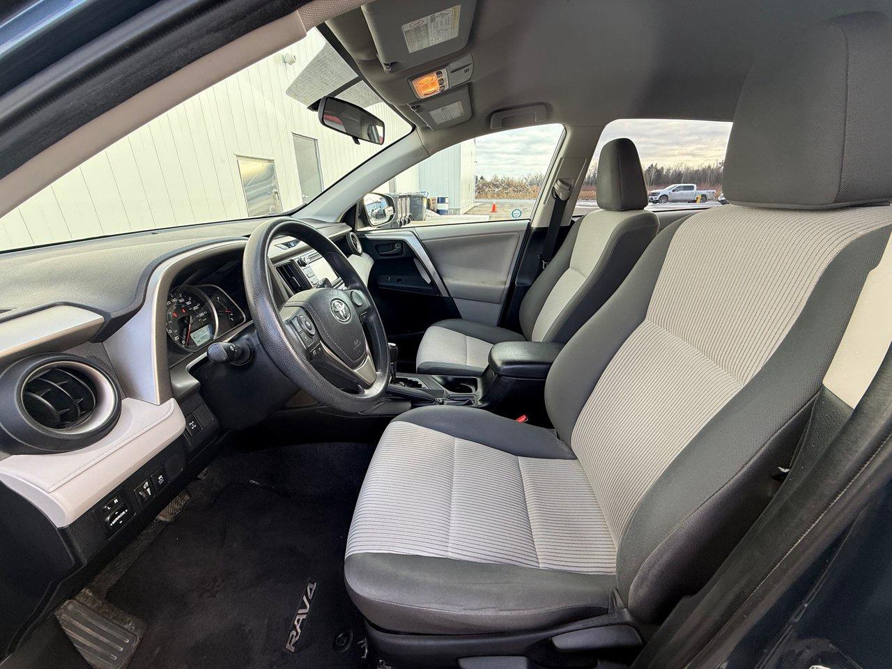 2013 Toyota RAV4 LE AWD Photo