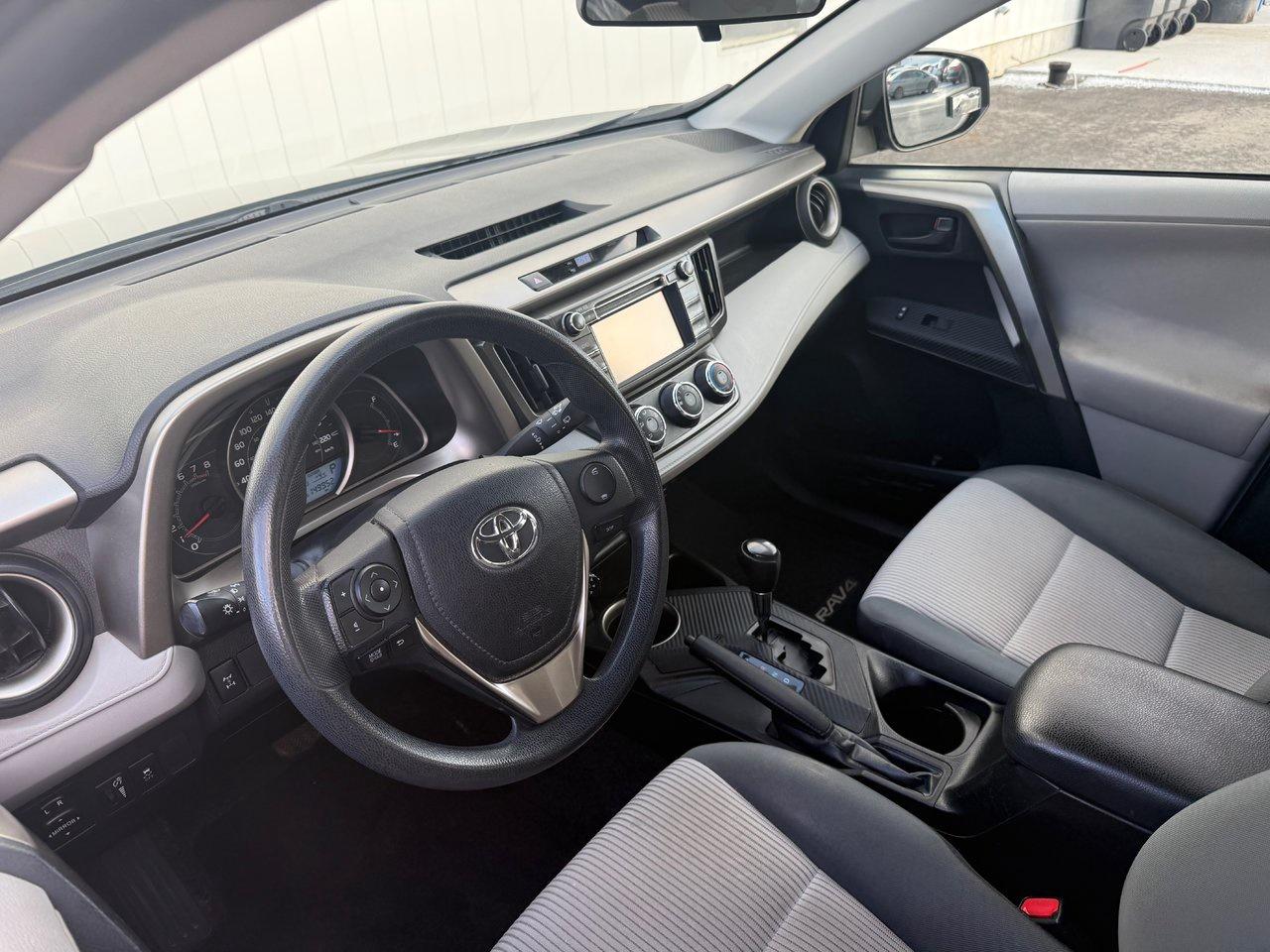 2013 Toyota RAV4 LE AWD Photo