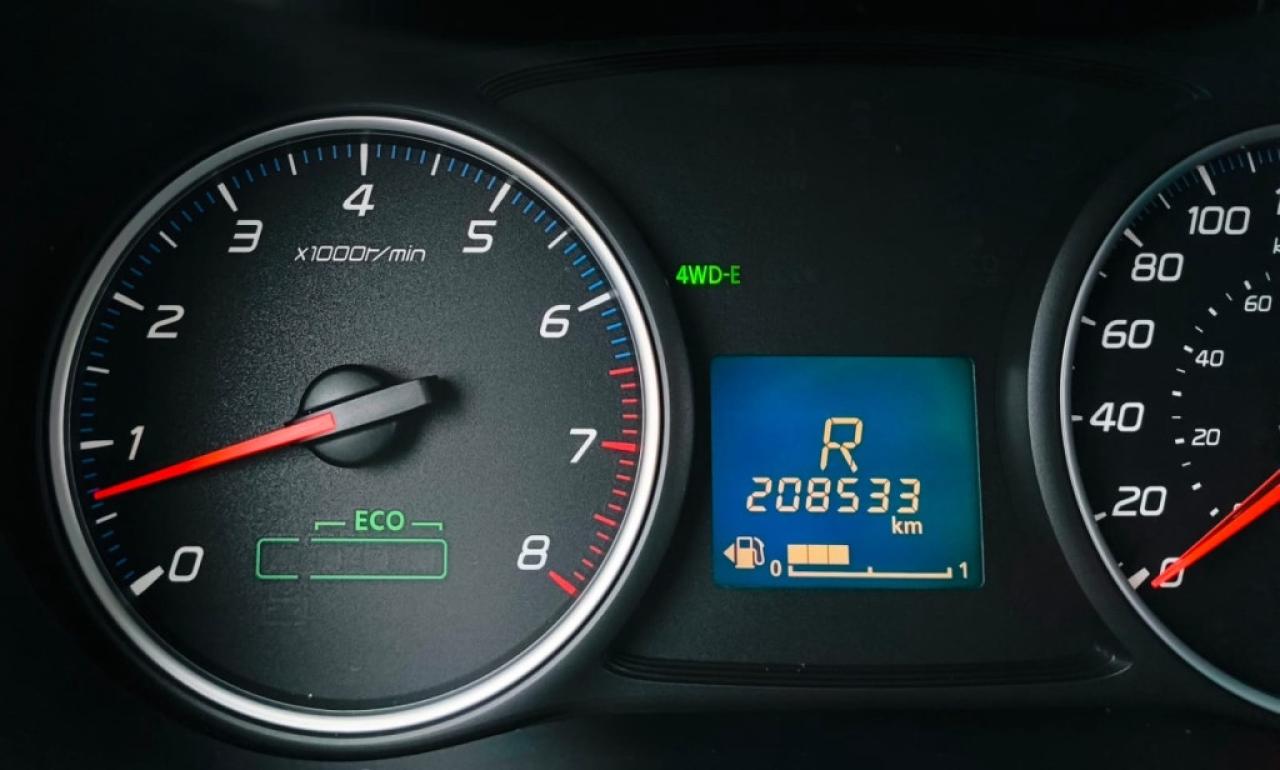 2017 Mitsubishi Outlander ES 4dr AWC CVT Photo