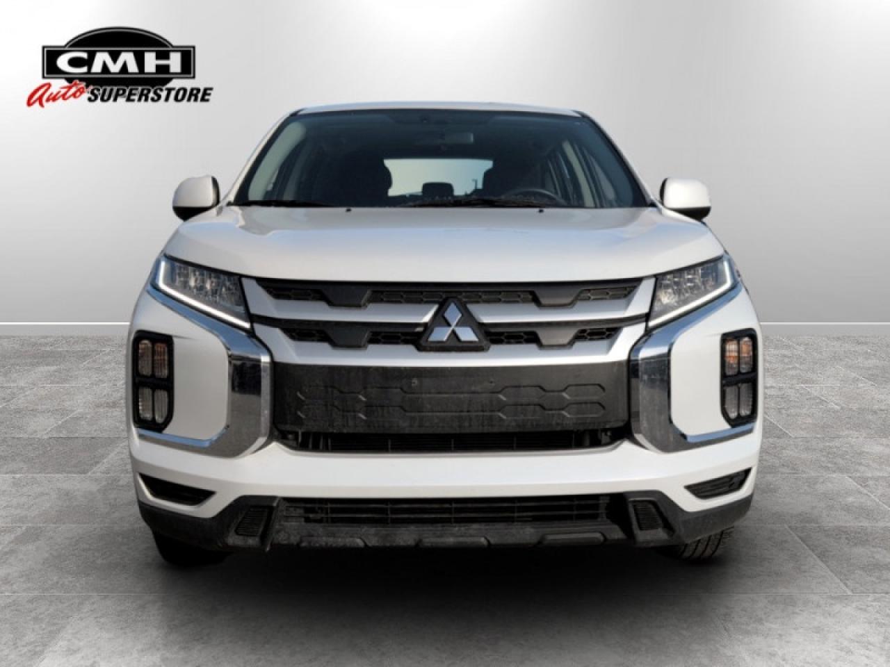 2023 Mitsubishi RVR ES Photo