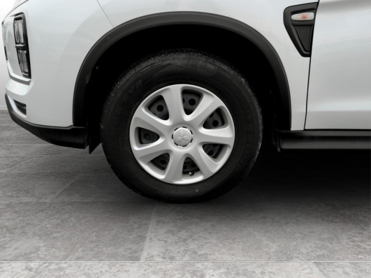 2023 Mitsubishi RVR ES  **APPLE CP - HTD SEATS** Photo