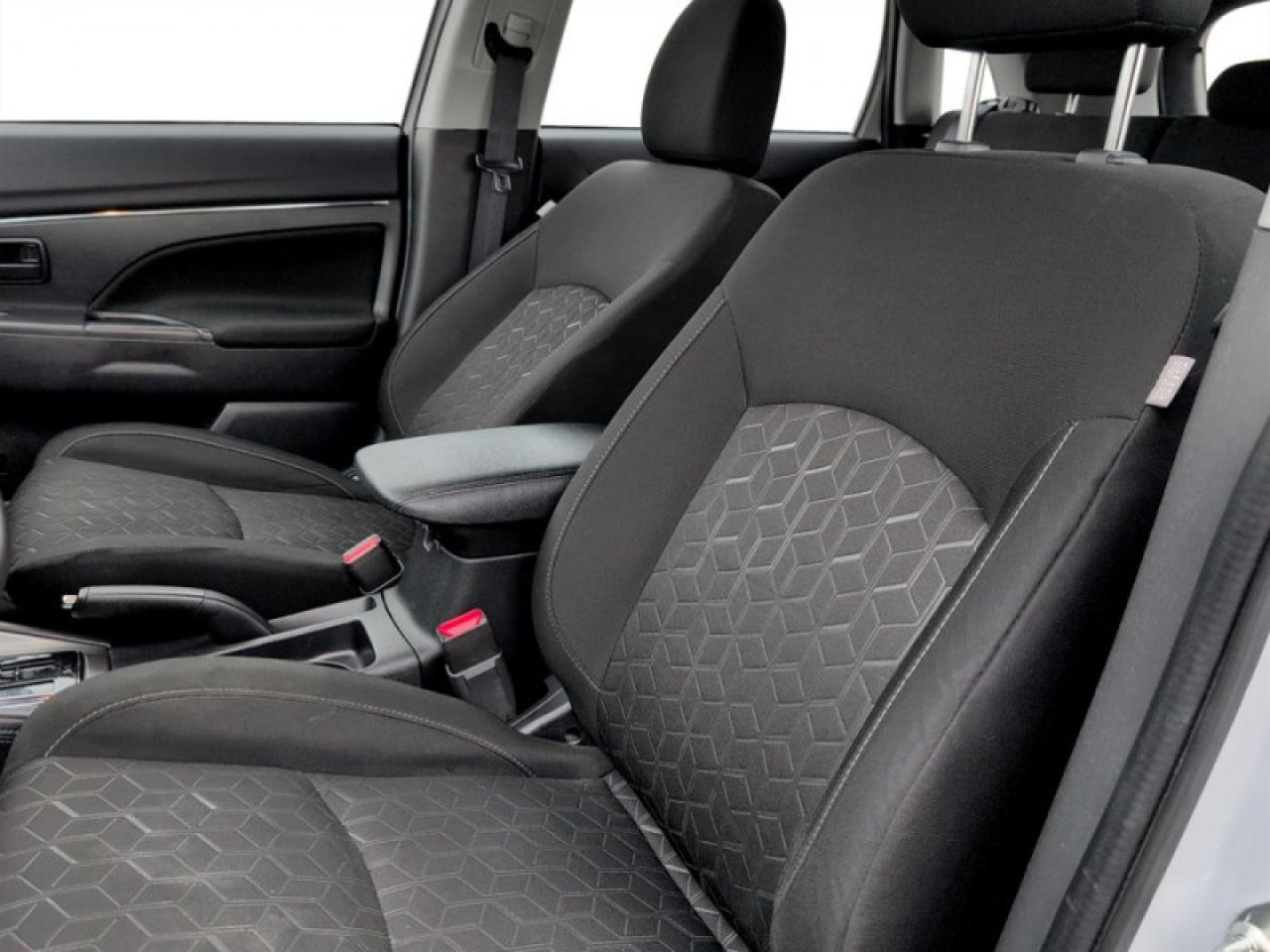 2023 Mitsubishi RVR ES  **APPLE CP - HTD SEATS** Photo