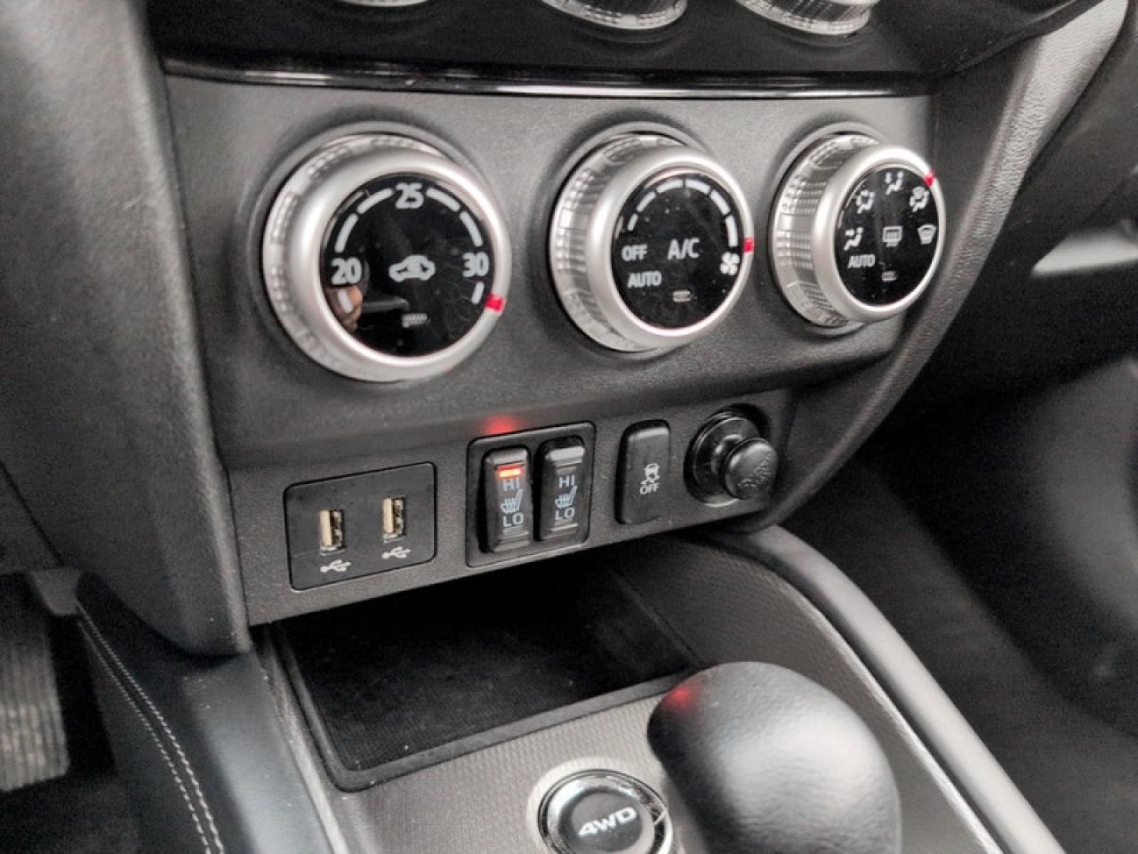 2023 Mitsubishi RVR ES  **APPLE CP - HTD SEATS** Photo