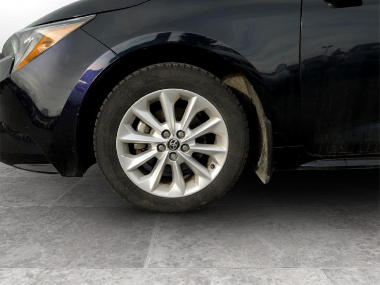 2021 Toyota Corolla LE CVT Photo