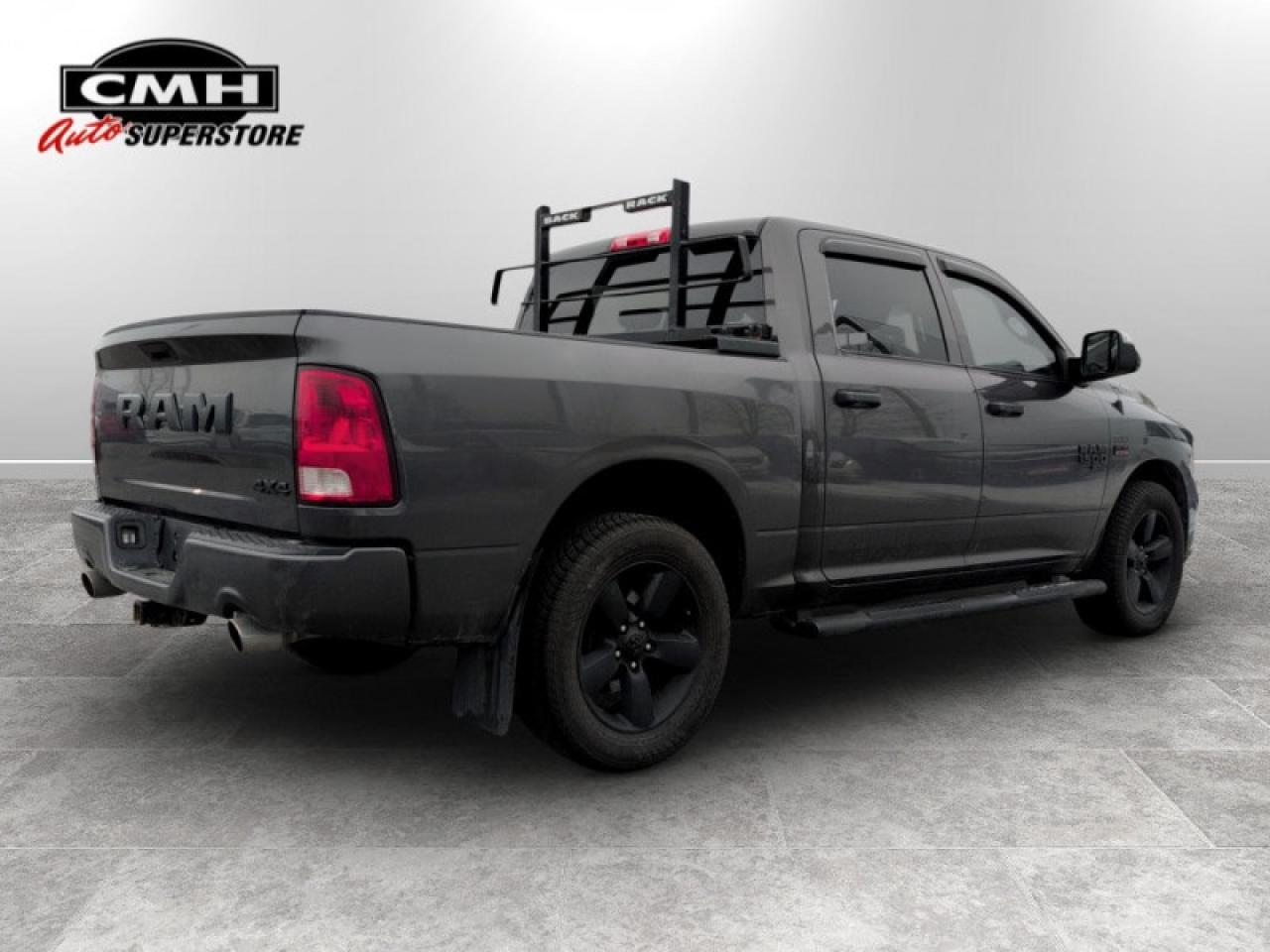 2020 RAM 1500 Classic EXPRESS Photo3