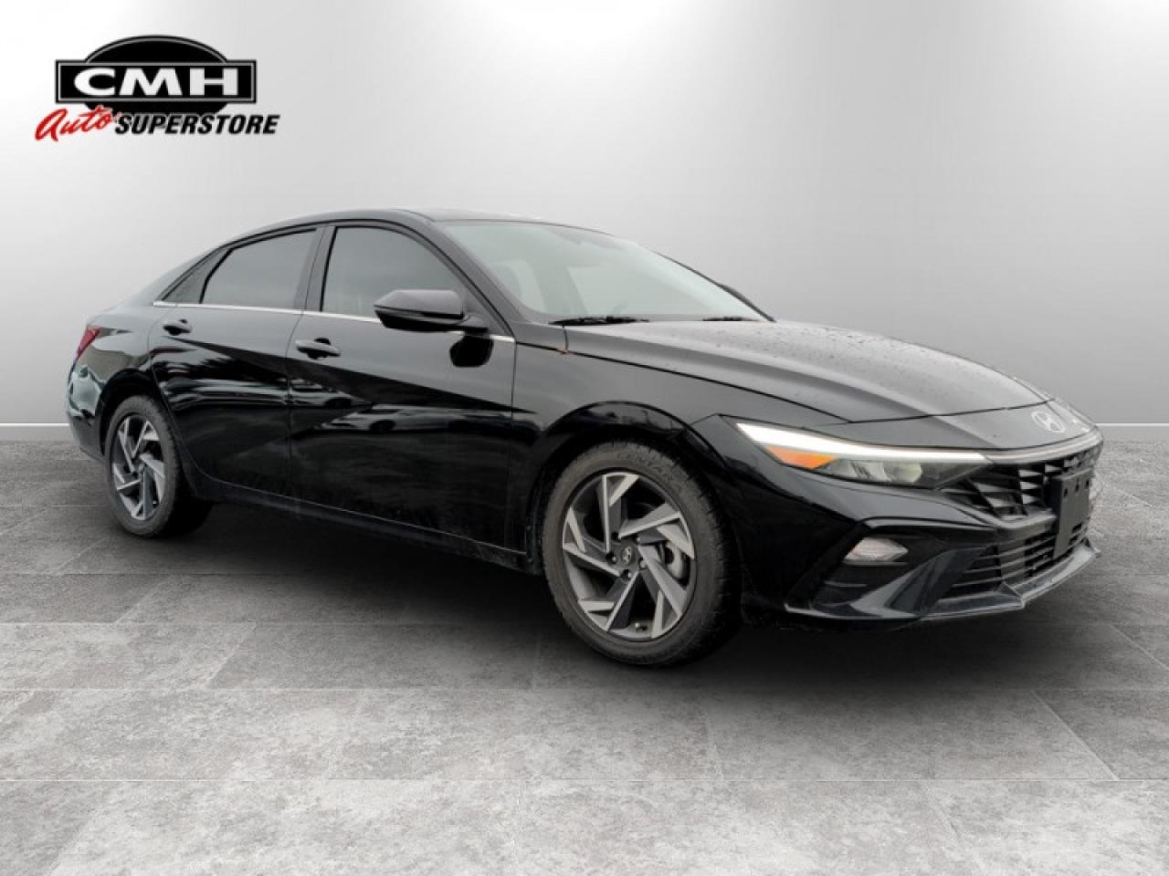 2024 Hyundai Elantra Luxury IVT Photo