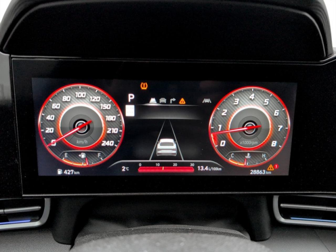 2024 Hyundai Elantra Luxury IVT Photo