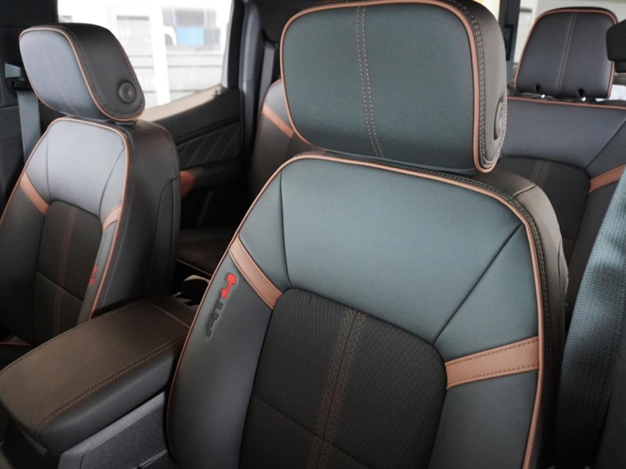 2026 GMC Canyon AT4  -  Heated Seats -  Remote Start Photo