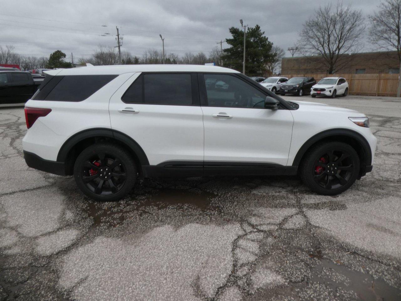 2021 Ford Explorer EXPLORER ST Photo