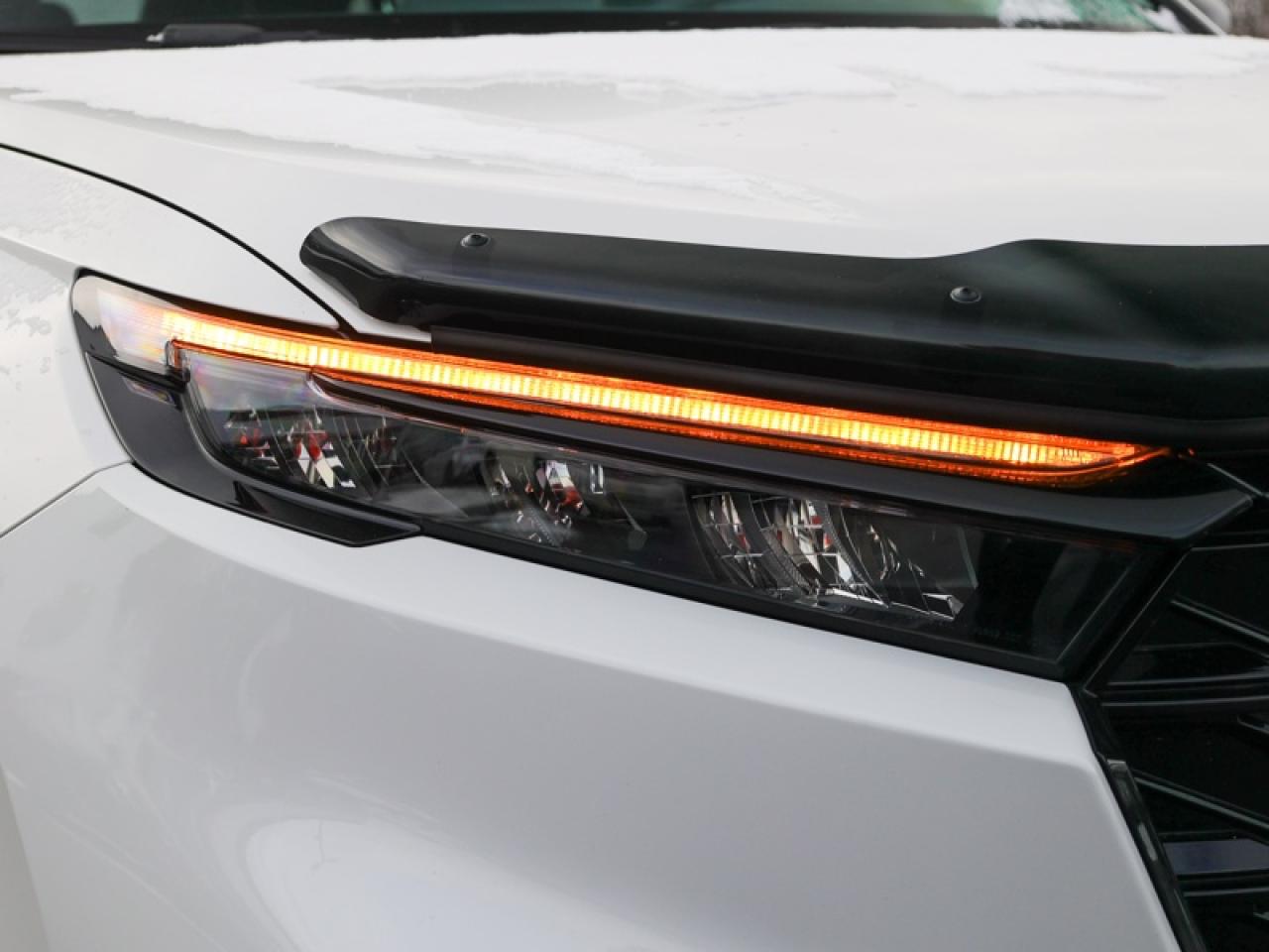 2023 Honda CR-V Hybrid Touring  - Leather Seats - $287 B/W Photo