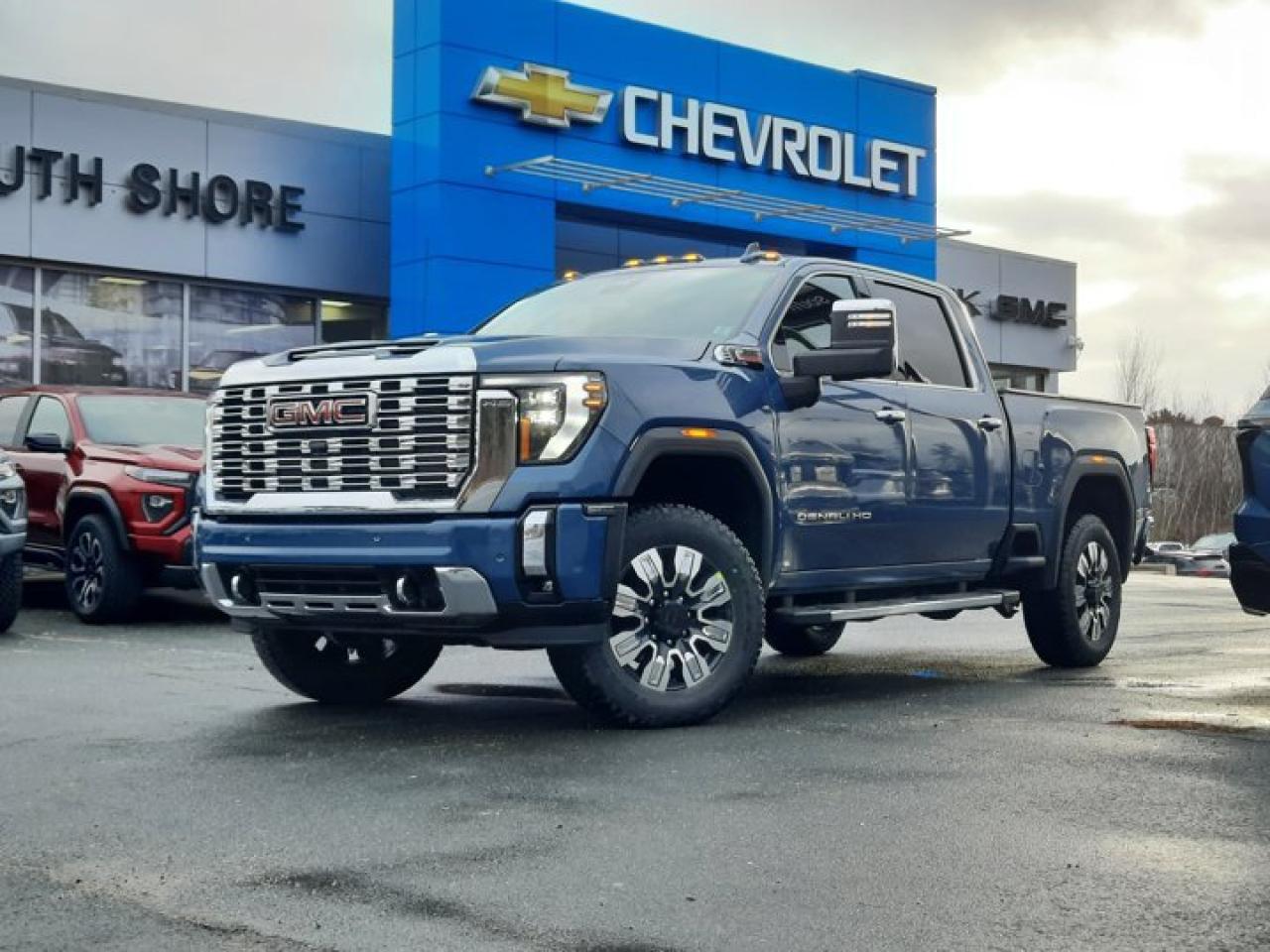 4WD Crew Cab 159 Denali, 10-Speed Automatic, Turbocharged Diesel V8 6.6L/