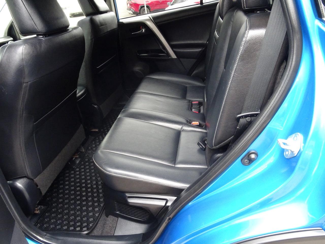 2016 Toyota RAV4 Hybrid Limited - Photo #10