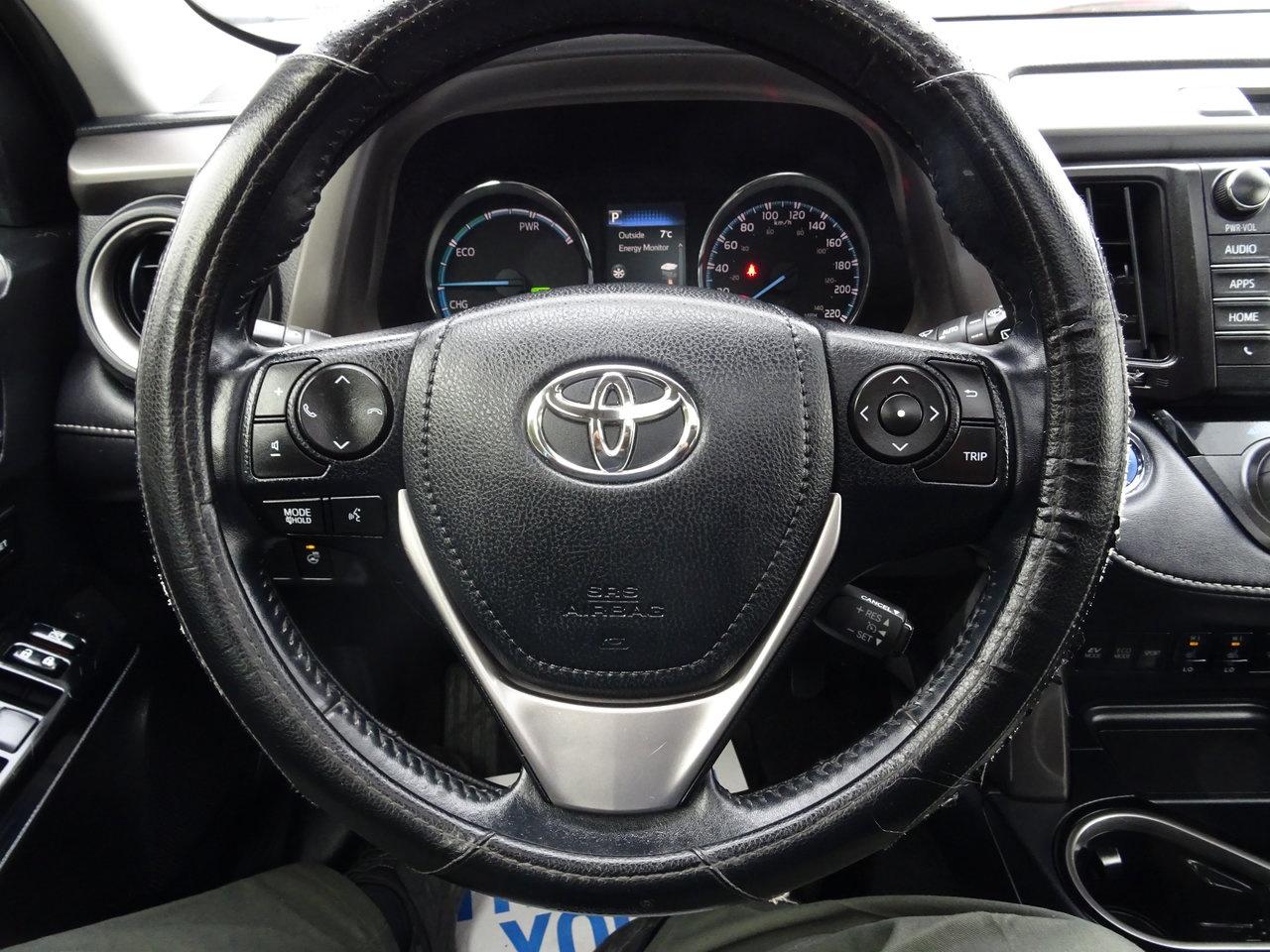 2016 Toyota RAV4 Hybrid Limited - Photo #15
