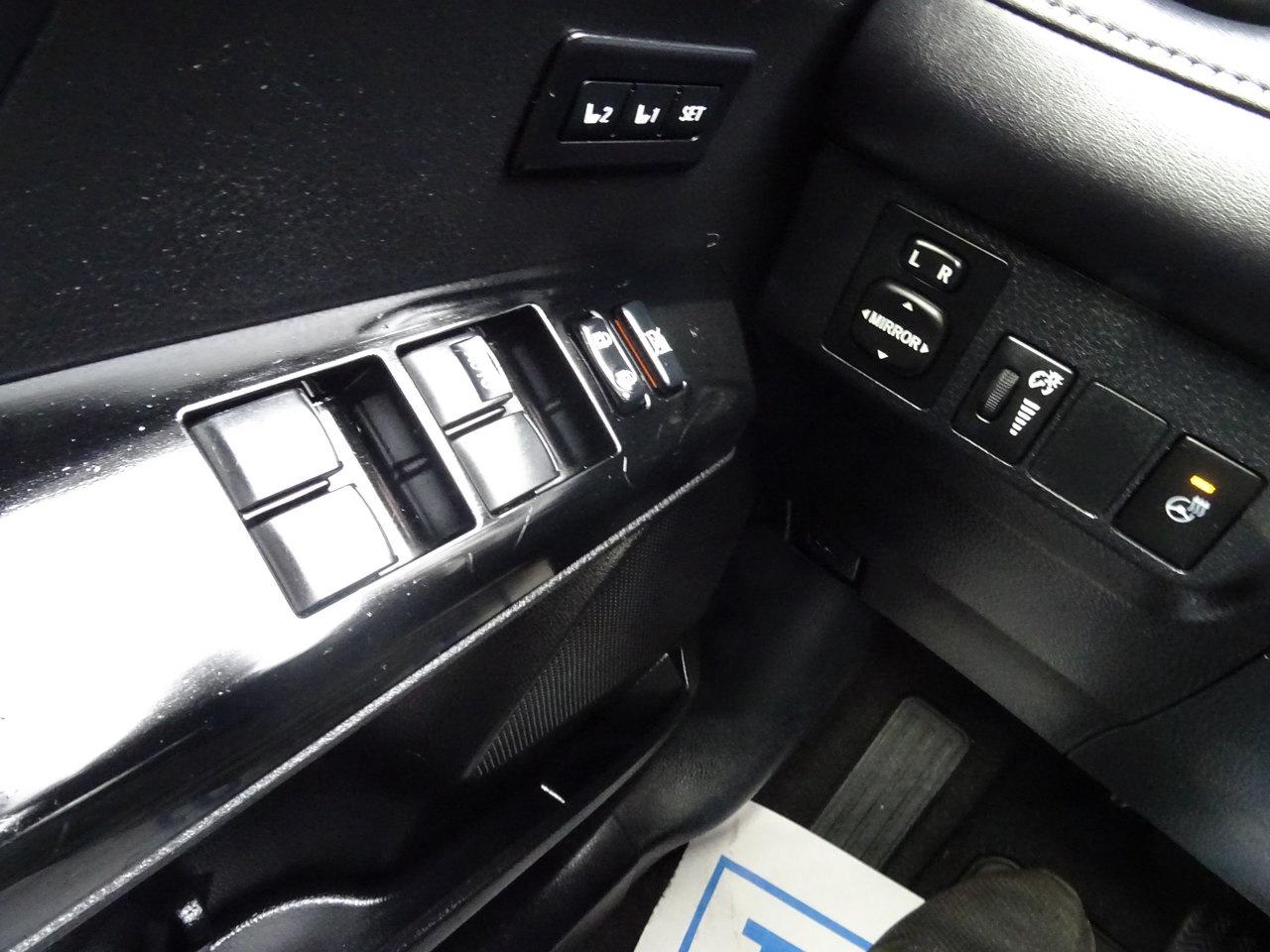 2016 Toyota RAV4 Hybrid Limited - Photo #21