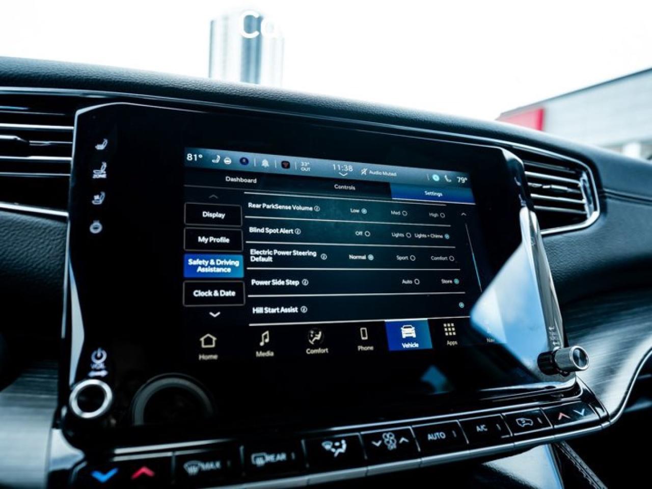 2024 Jeep Wagoneer Series III 7 Seater Three Panel Sunroof 360 Camera McIntosh Audio Photo