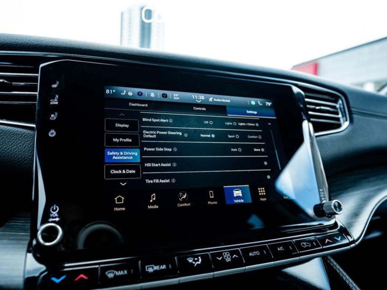 2024 Jeep Wagoneer Series III 7 Seater Three Panel Sunroof 360 Camera McIntosh Audio Photo