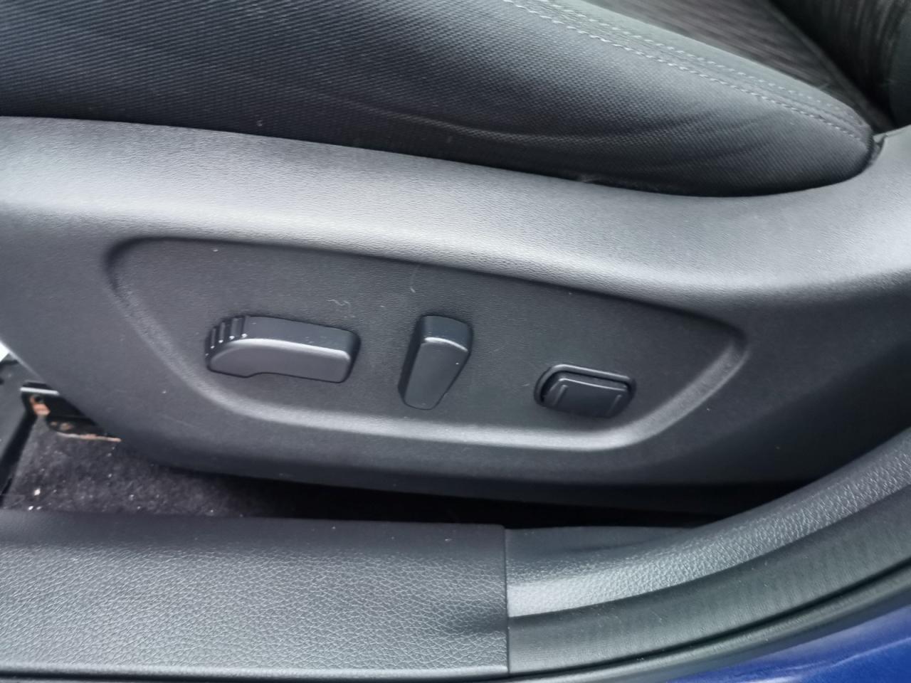 2018 Nissan Rogue SV AWD - Photo #12