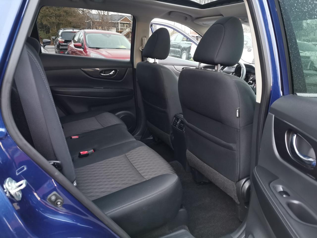 2018 Nissan Rogue SV AWD - Photo #16