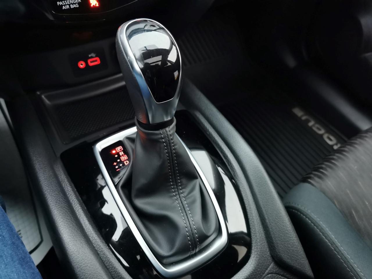 2018 Nissan Rogue SV AWD - Photo #25